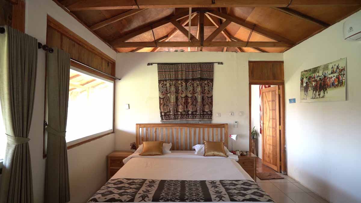 Salah satu kamar di Morinda Villa & Resto